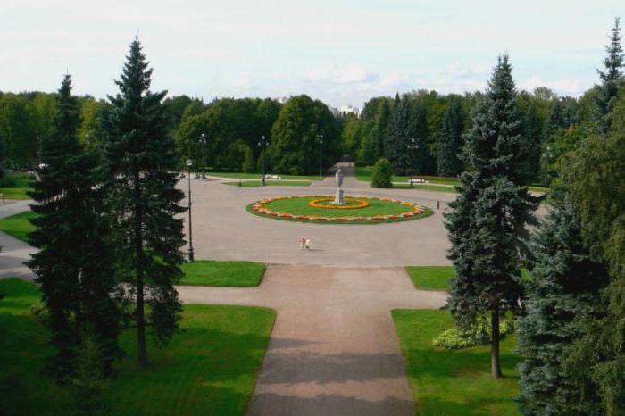 parques de São Petersburgo, onde a pé da área à beira-mar